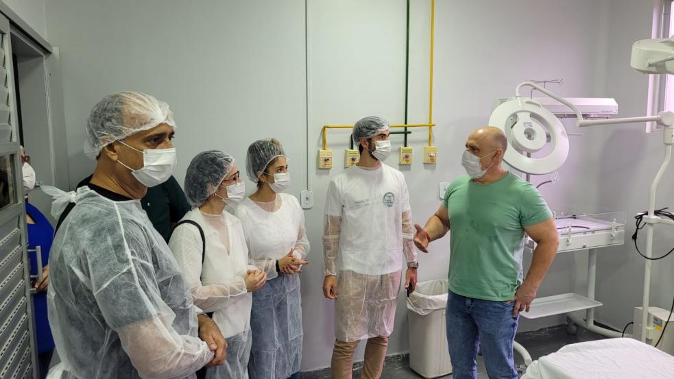 Prefeitura de Barra do Garças firma parceria inédita com médicos da USP, que farão mais de 150 cirurgias eletivas no município